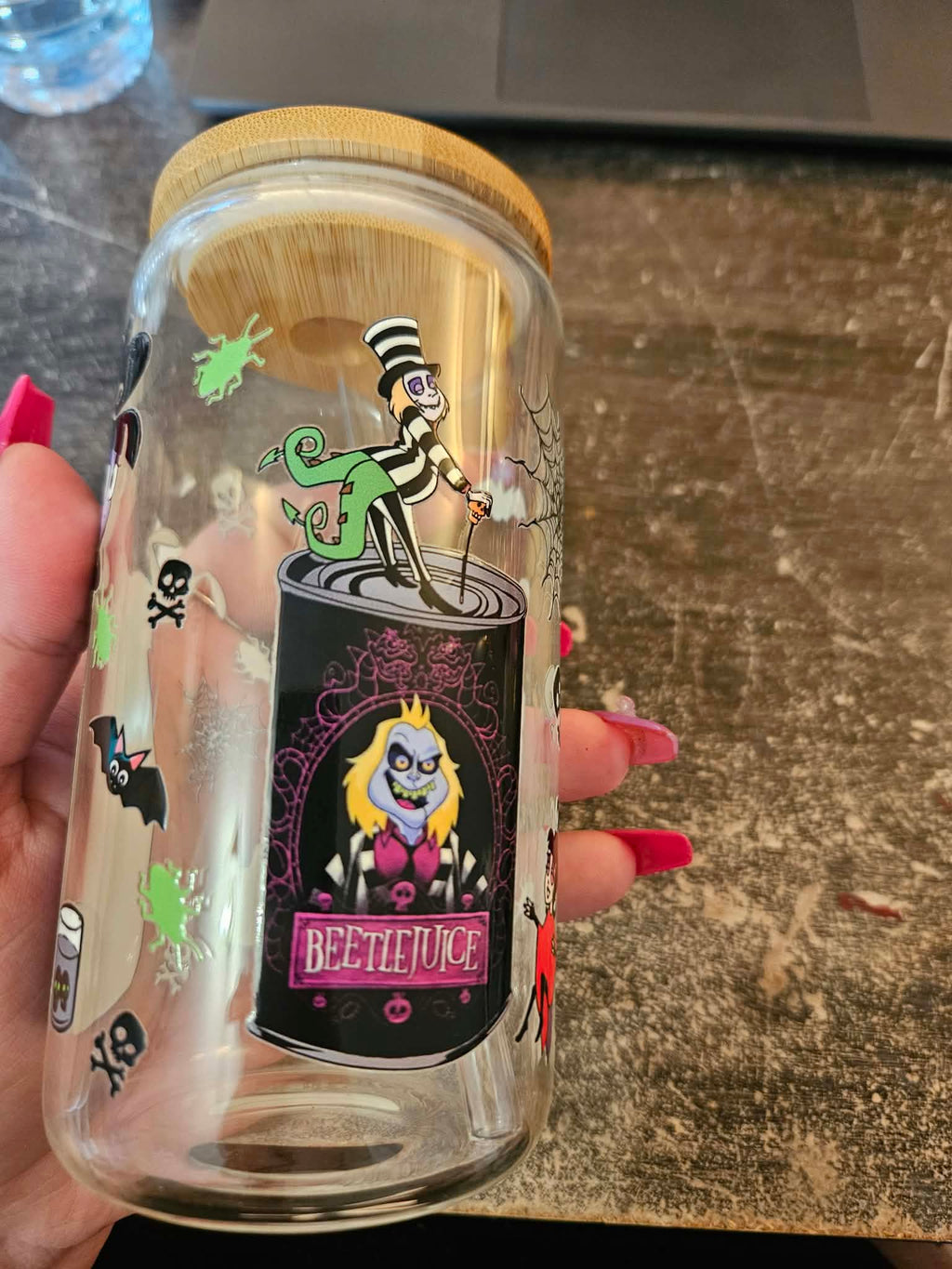 Verre en vitre bettlejuice halloween